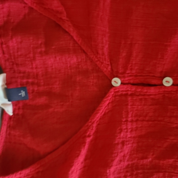 Red Top - Picture 2 of 3